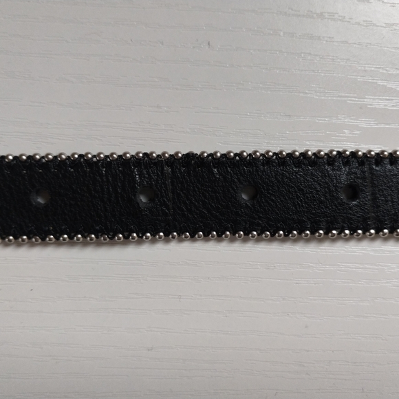 TopShop Black Belt with Silver Buckle - Picture 5 of 12